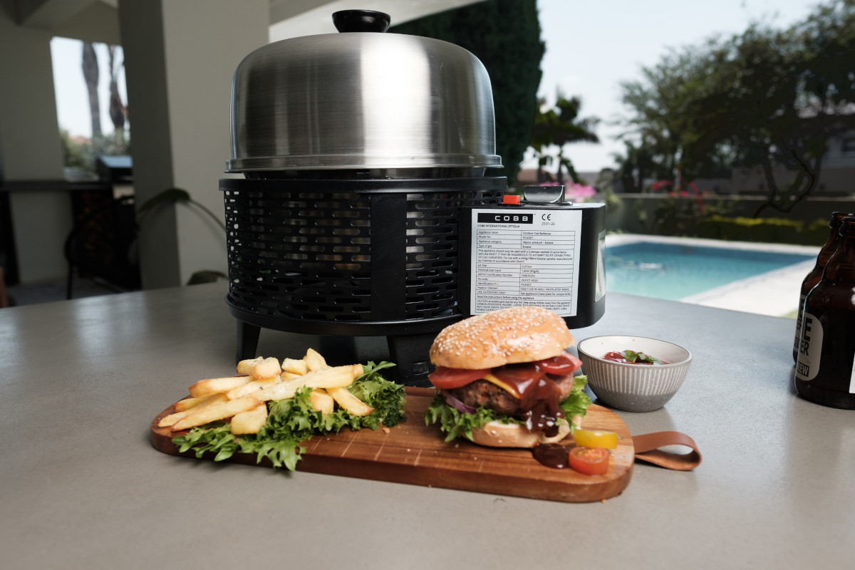 Cobb Gas Grill PRO BLACK inkl. Grillplatte ~ 5-teilig | Multifunktionsküche | SET 3 von Cobb