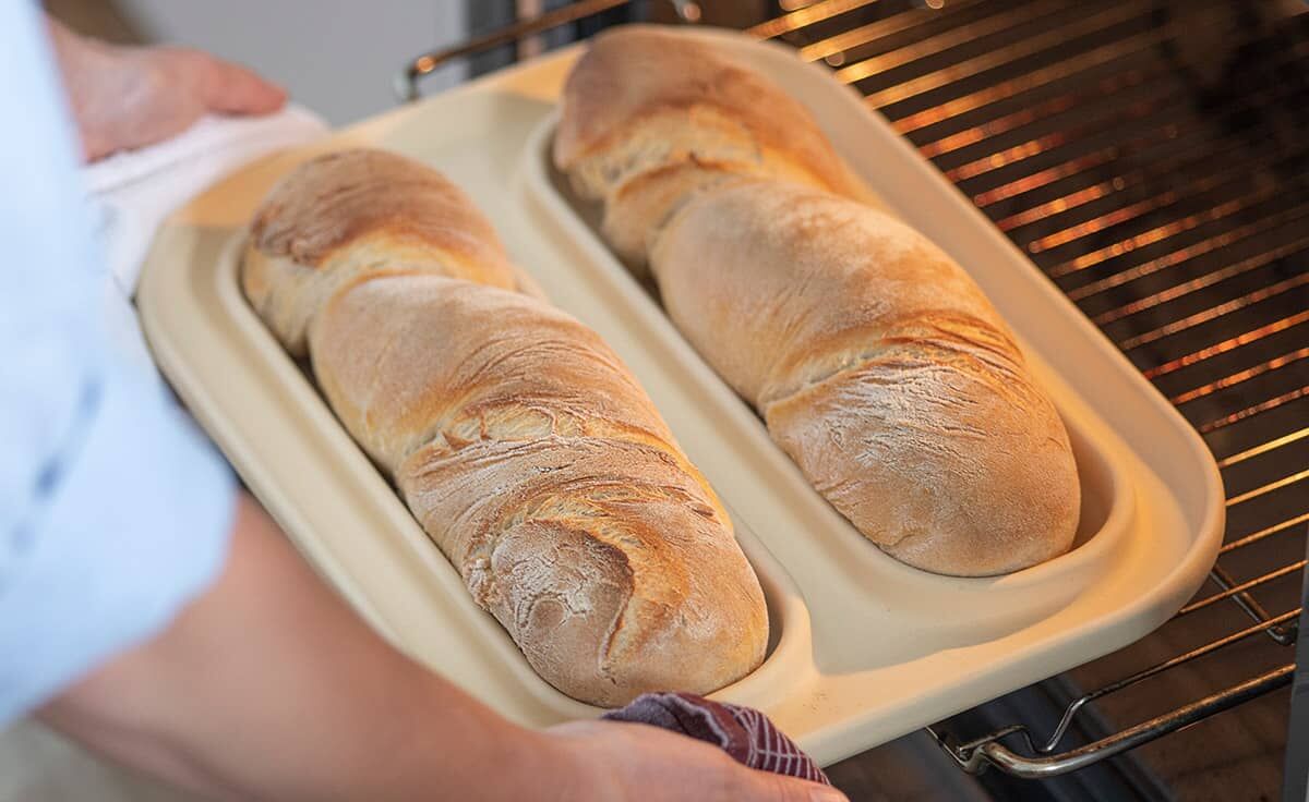 DENK Keramik Baguettebäcker | Die patentierte Backplatte für Baguettes und Hefegebäck | BAB von DENK Keramik