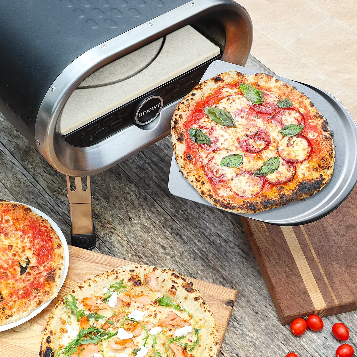 Revolve Pizzaschaufel aus Edelstahl von Revolve