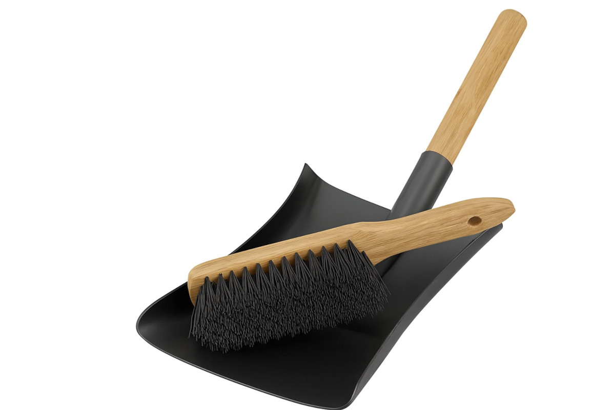 BLACK OAK Kamin Kehrset aus Metall und Holz - Robuste Schaufel & Bürste für Haushalt und Ofen - 2-teilig von BLACK OAK