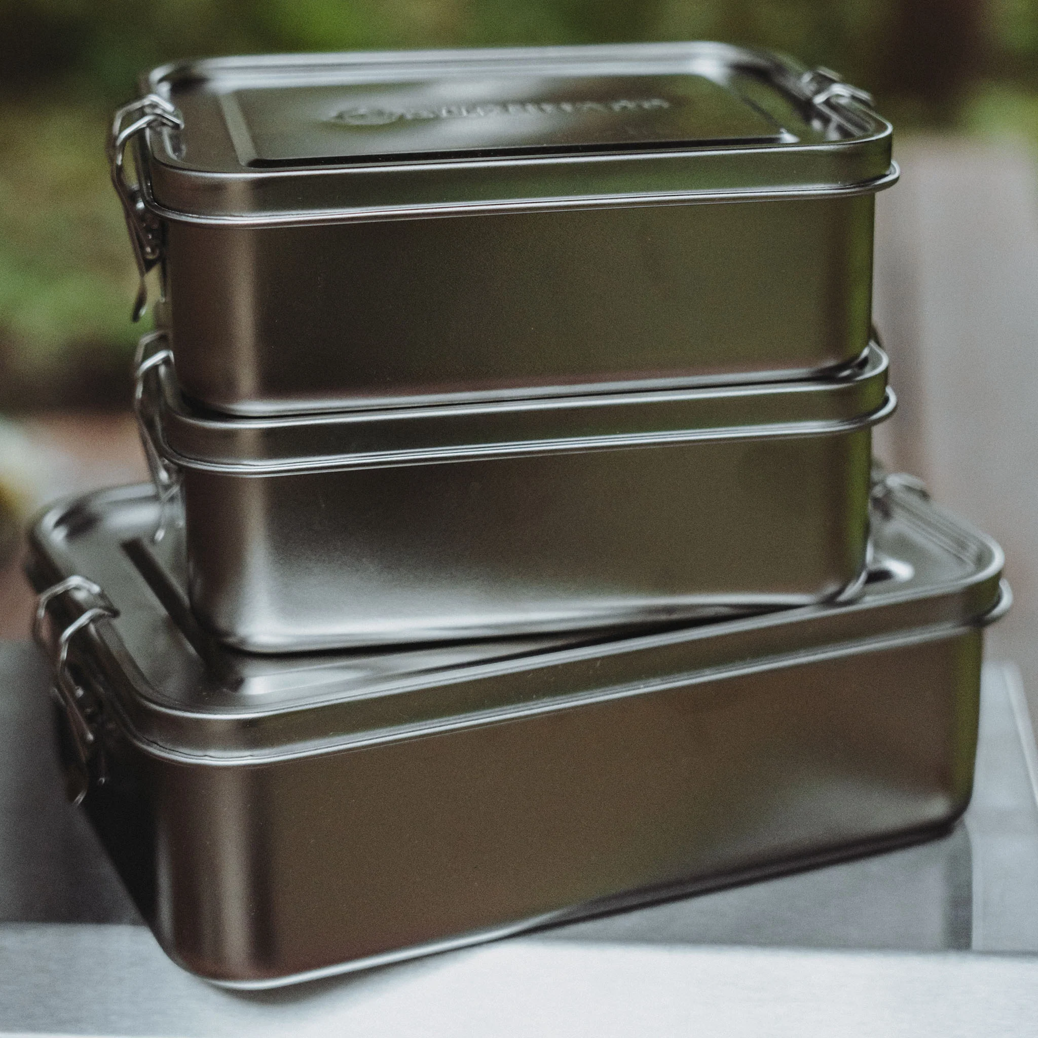 BURNHARD JONES Kochgeschirr 2,4 Liter Edelstahl Die mobile Outdoor Küche für echte Grillfans von BURNHARD