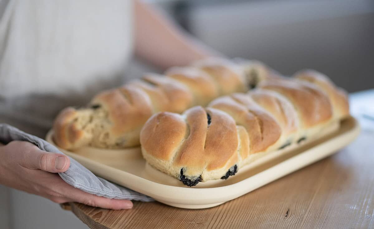 DENK Keramik Baguettebäcker | Die patentierte Backplatte für Baguettes und Hefegebäck | BAB von DENK Keramik