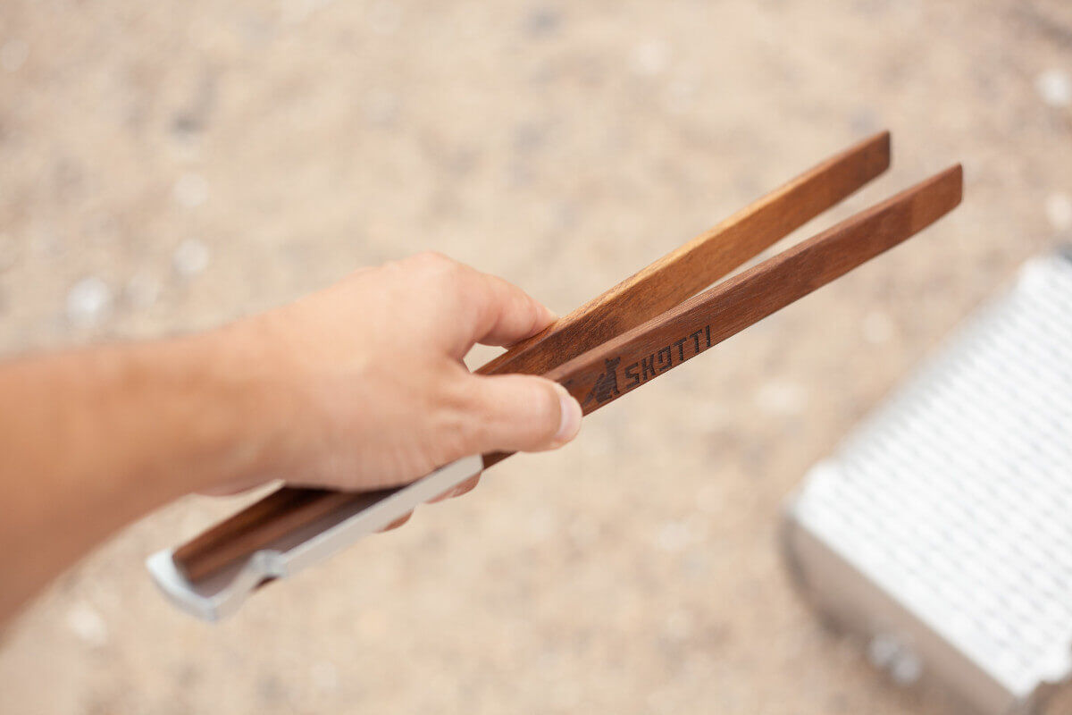 SKOTTI TONGS aus Bambus & Edelstahl von SKOTTI